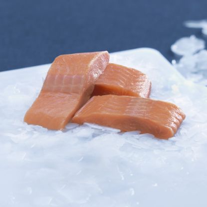 Bild von Wildlachsportionsfilet natur 160-180g mit der Beschreibung Rotfleischiges Portionsfilet ohne Haut, praktisch Grätenfrei