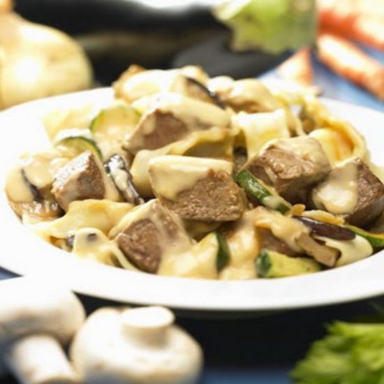 Bild von Putengulasch mit der Beschreibung Aus der Oberkeule, lose rollend