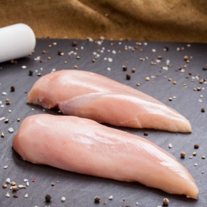 Bild von HANNA Hähnchenbrustfilet natur 140g mit der Beschreibung  Hähnchen-Brustfilet unpaniert, wie gewachsen, mit 8 % Flüssigwürzung, ungegart, tiefgefroren