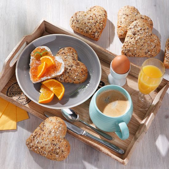 Bild von FF-Körner-Herzbrötchen "Wake up" 60g mit der Beschreibung fertig gebacken