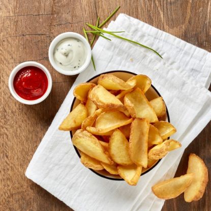 Bild von Potato Dippers mit der Beschreibung raffiniert in halbrunde Scheiben geschnittene Kartoffeln mit Schale