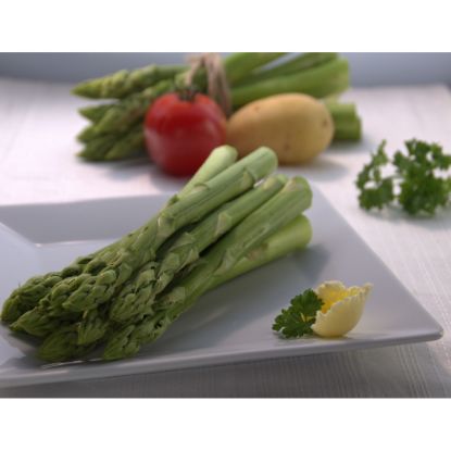 Stangenspargel grün