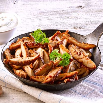 Bild von Hähnchen-Pfannengyros, gebraten mit der Beschreibung Zartes Hähnchenoberkeulenfleisch, typisch gewürzt, vorgebraten, in Streifen geschnitten
