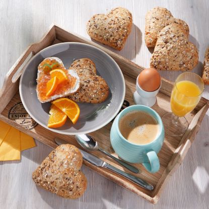 Bild von FF-Körner-Herzbrötchen "Wake up" 60g mit der Beschreibung fertig gebacken