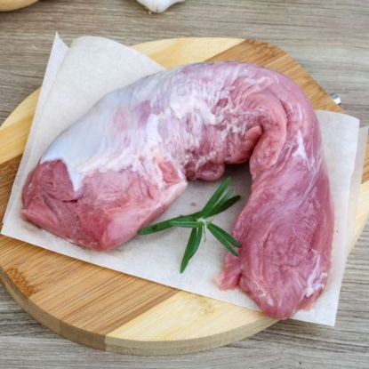 Bild von Frisches Schweinefilet ohne Kette mit der Beschreibung mit Kopf, ohne Kette - eiinzeln vakumiert