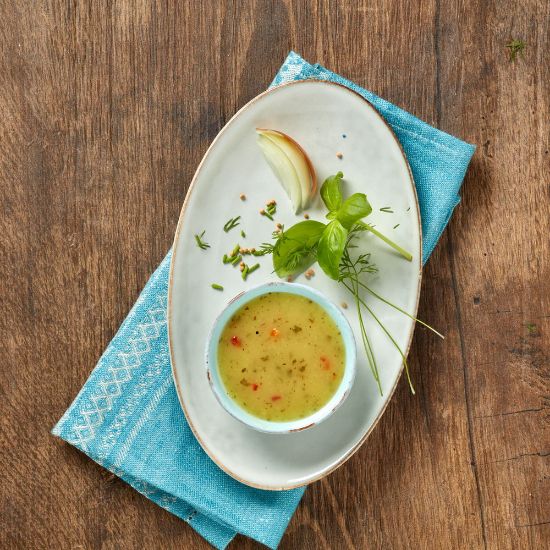 Bild von Italian-Dressing mit der Beschreibung Eine feine Salatsauce mit klassisch italienischen Kräutern auf Essig/Öl-Basis.