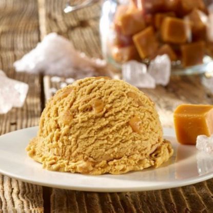 Bild von CDO Salted Caramel mit der Beschreibung Karamelleis mit Fleur de Sel und Karamellstücken