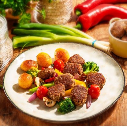 Bild von Rinder-Partyfrikadelle 25g mit der Beschreibung mit 40% Rind & 10% Gerste, ohne Fett gebraten, gewürzt,saftig & locker, ohne Zwiebel